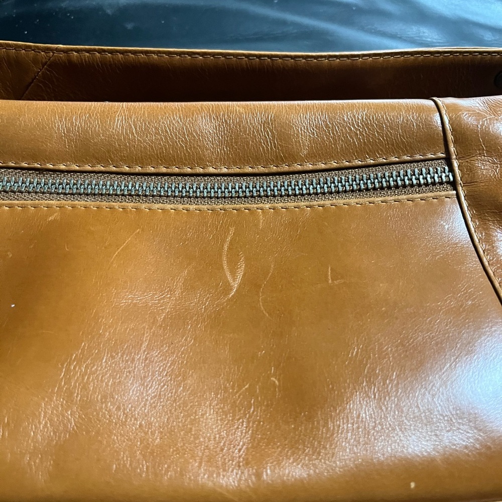 Derek Alexander Tan Leather Shoulder Bag - Picture 4 of 8